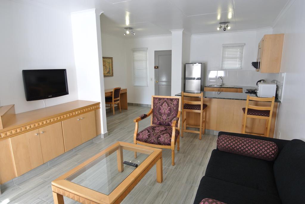 Airport Inn And Suites Edenvale Exterior foto